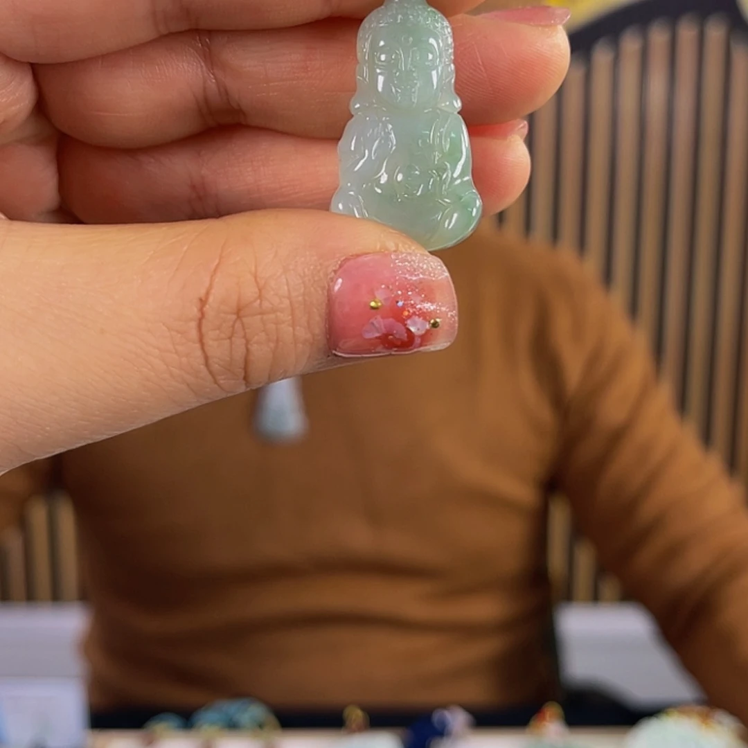 【闪购商品】翡翠颈饰未镶嵌