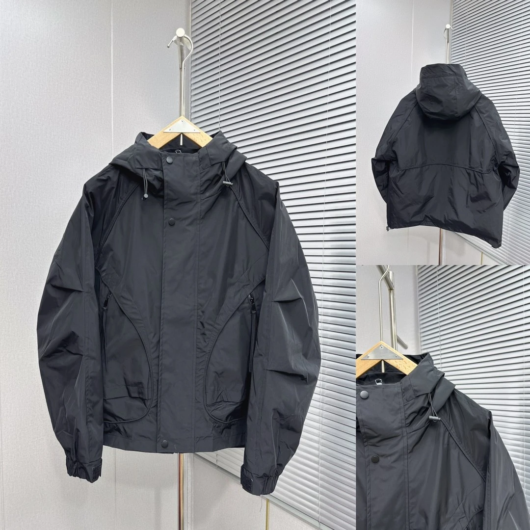 户外工装夹克男春秋季薄款连帽冲锋衣痞帅百搭休闲宽松情侣外套潮