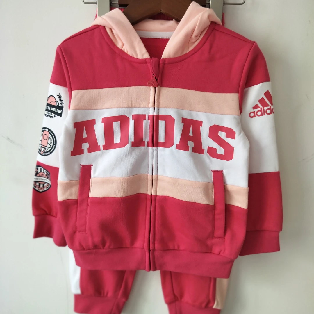 阿迪达斯字母连帽运动套装女童