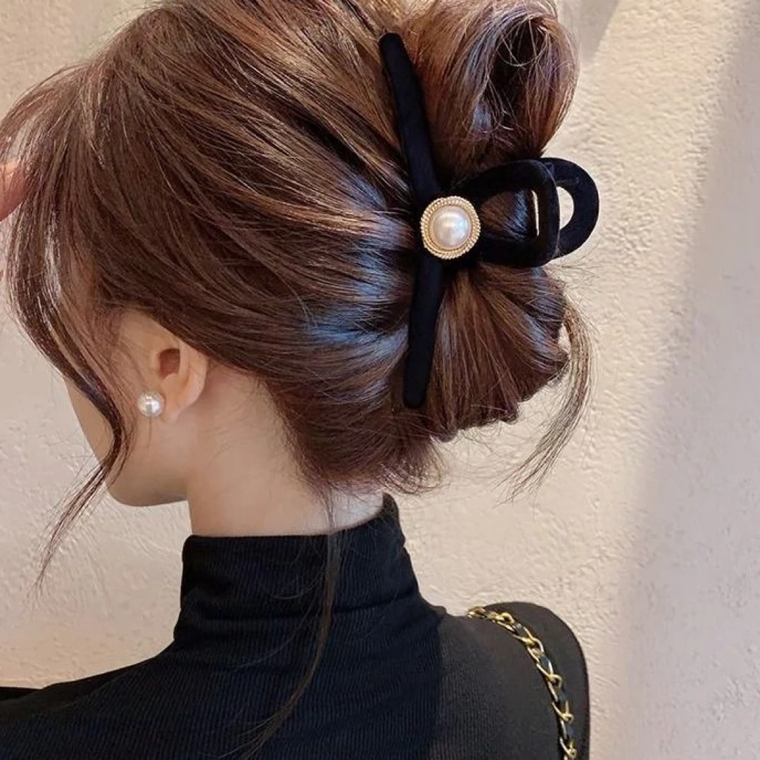 高级感黑色丝绒珍珠抓夹大号发夹2024年新款后脑勺头饰发卡鲨鱼夹