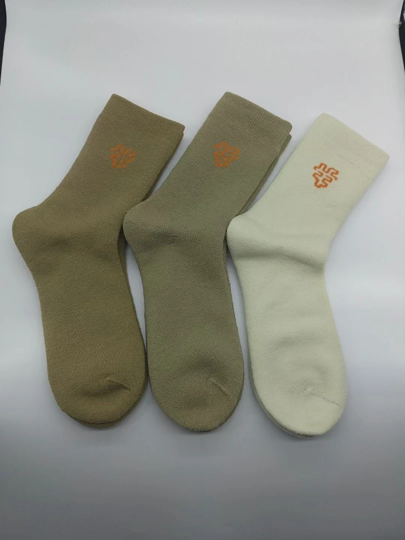 羊毛袜冬季保暖加绒加厚透气中筒袜