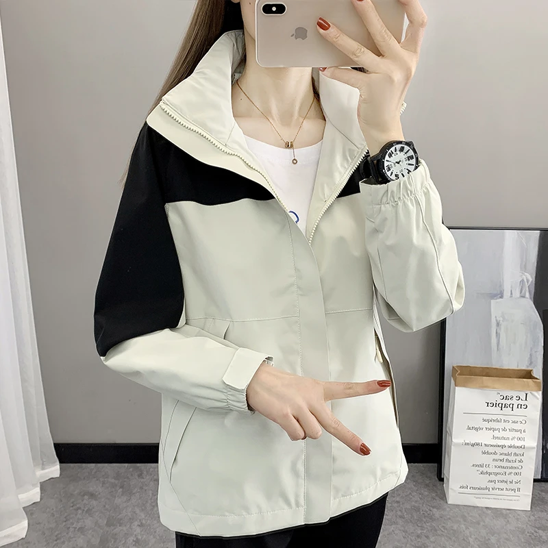 冲锋衣女春秋季2023新款运动风衣户外防风防水透气登山服情侣外套