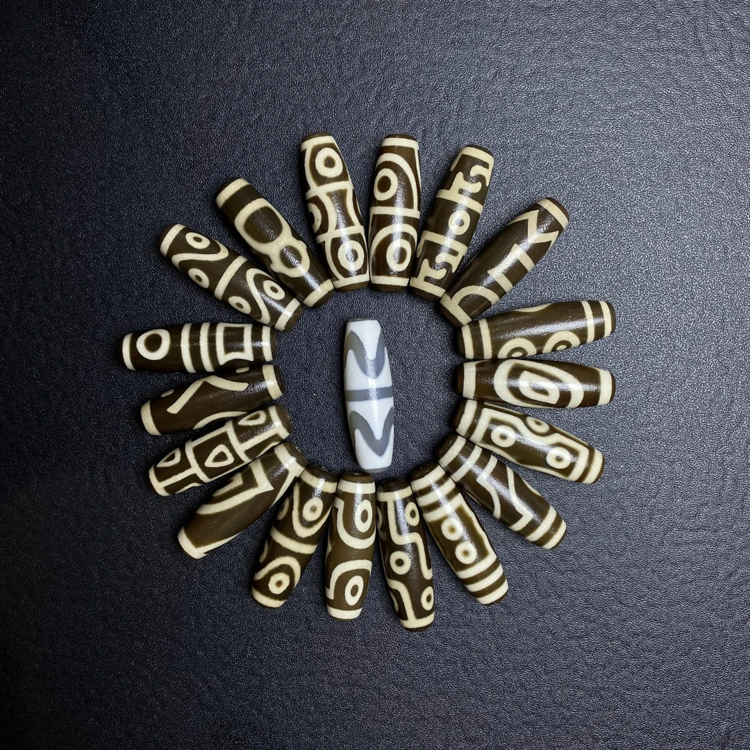 漏咖色38长多眼位小尺玛瑙锁骨颈饰