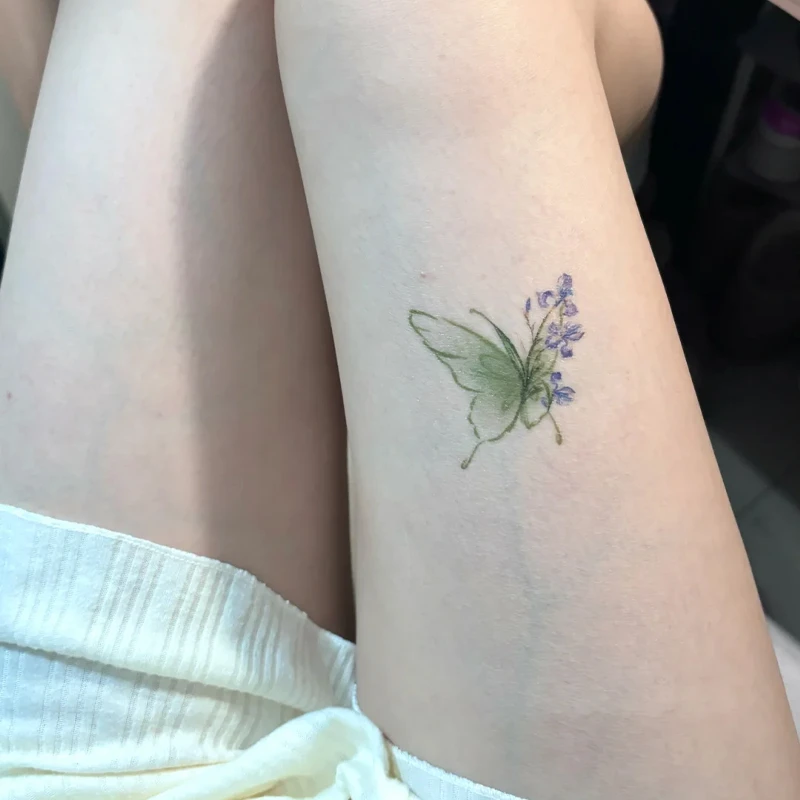 可水洗高颜值铃兰花蝶彩色纹身贴防水持久大腿手腕甜酷不反光彩绘