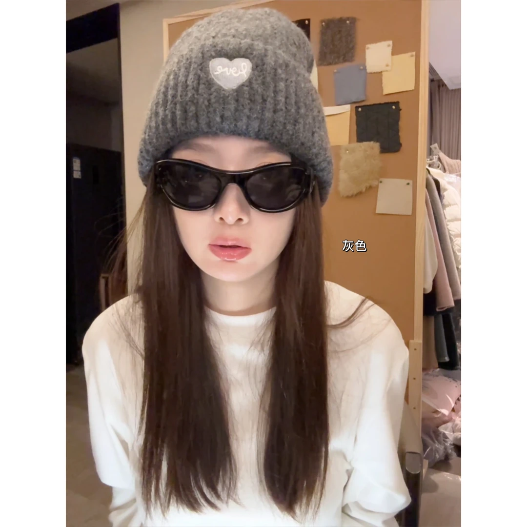 【痘痘私服】| 爱心刺绣针织毛线帽