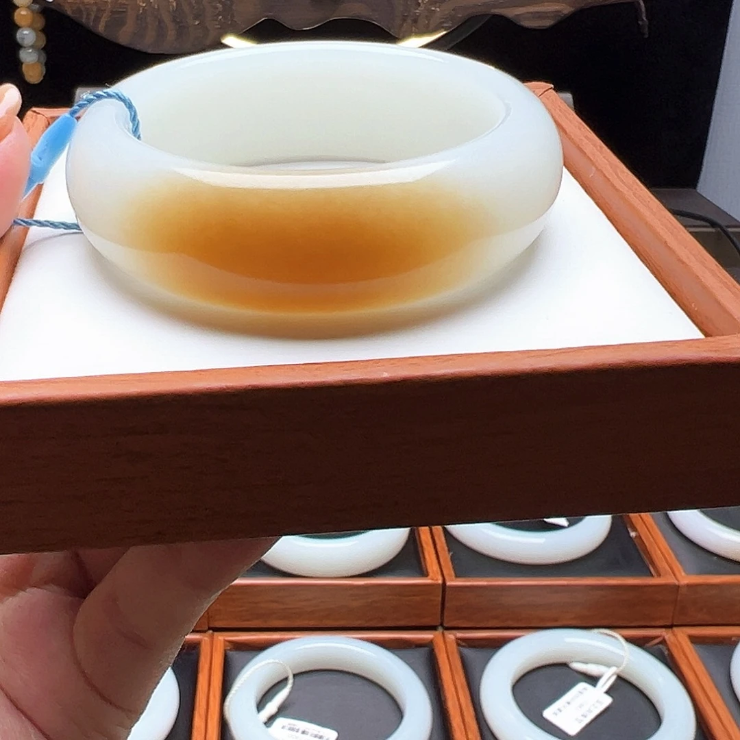 和田玉手镯未镶嵌52