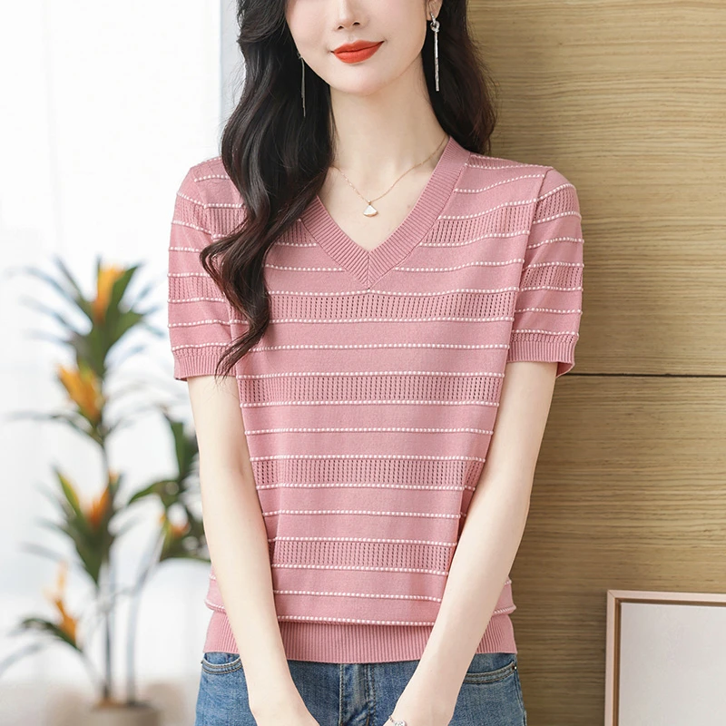 大码女装夏装2024新款V领短袖T恤宽松遮肚子显瘦洋气冰丝针织上衣