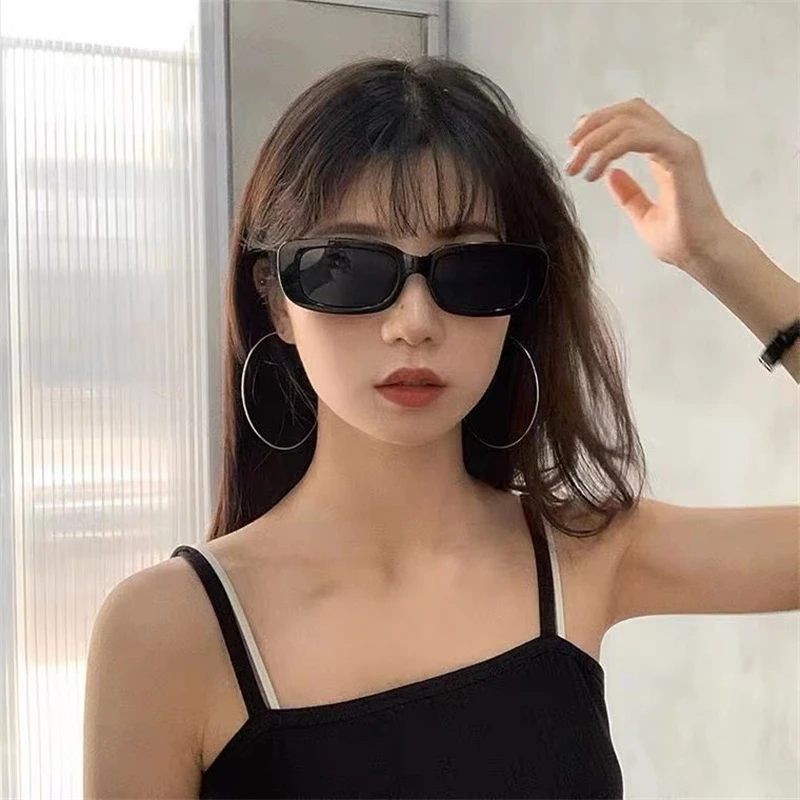 墨镜复古小众潮人防紫外线欧美风偏光小方框网红辣妹时尚百搭黑色