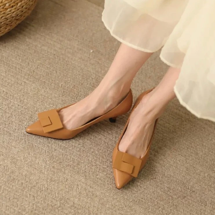 吴大叔春季浅口高跟鞋时尚气质细跟百搭方扣尖头职业单鞋53-039