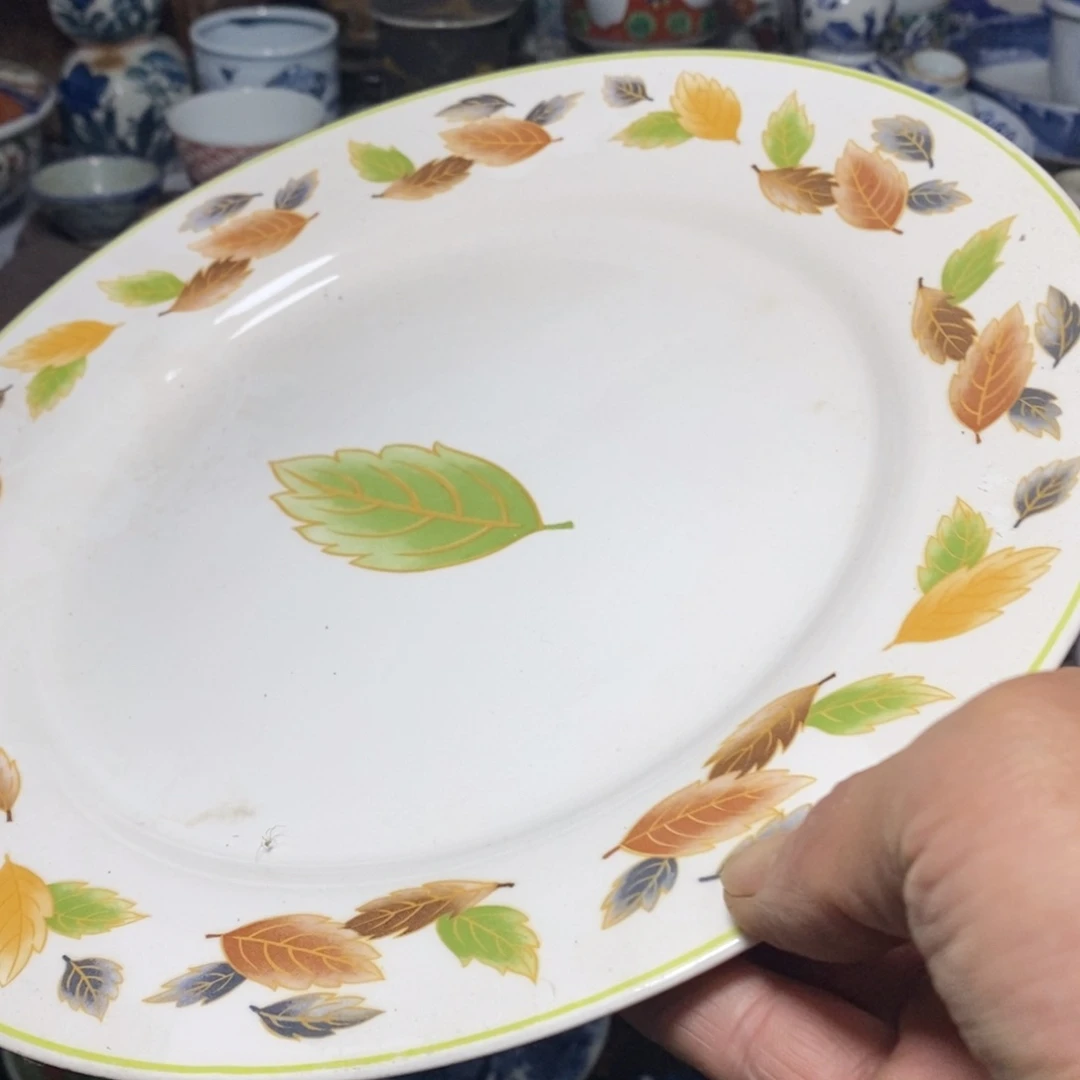 瓷片一个人吃一大杯酒