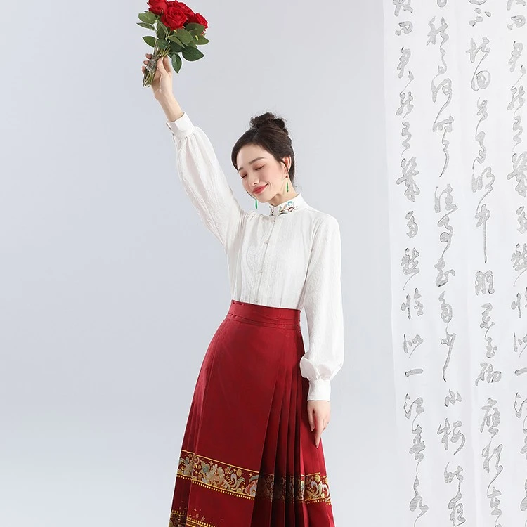 无衣饮羽【凤凰】仿妆花网红织金正宗国风马面裙订婚服正版日常春季