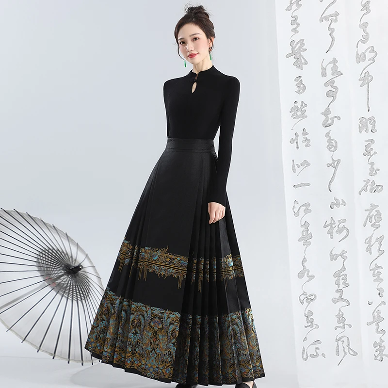 无衣饮羽【点翠鎏金】螺钿仿妆花黑色马面裙国风汉服春秋正版新中式