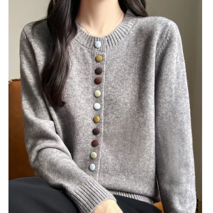 秋冬新款圆领精纺纯色显瘦宽松休闲彩扣上衣针织衫开衫女外套