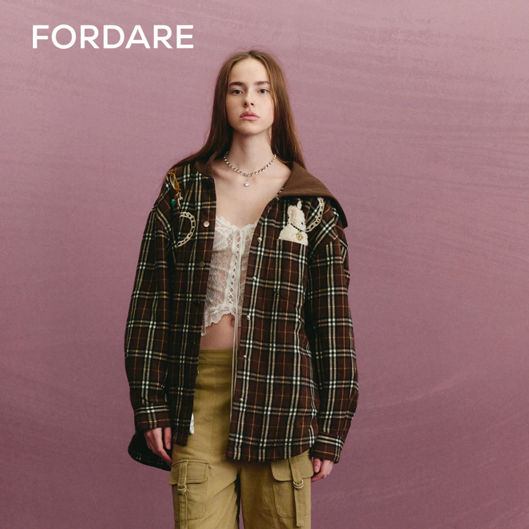 FORDARE福蝶 秋季新品 刺绣链条小狗绗棉格子外套连帽休闲1605