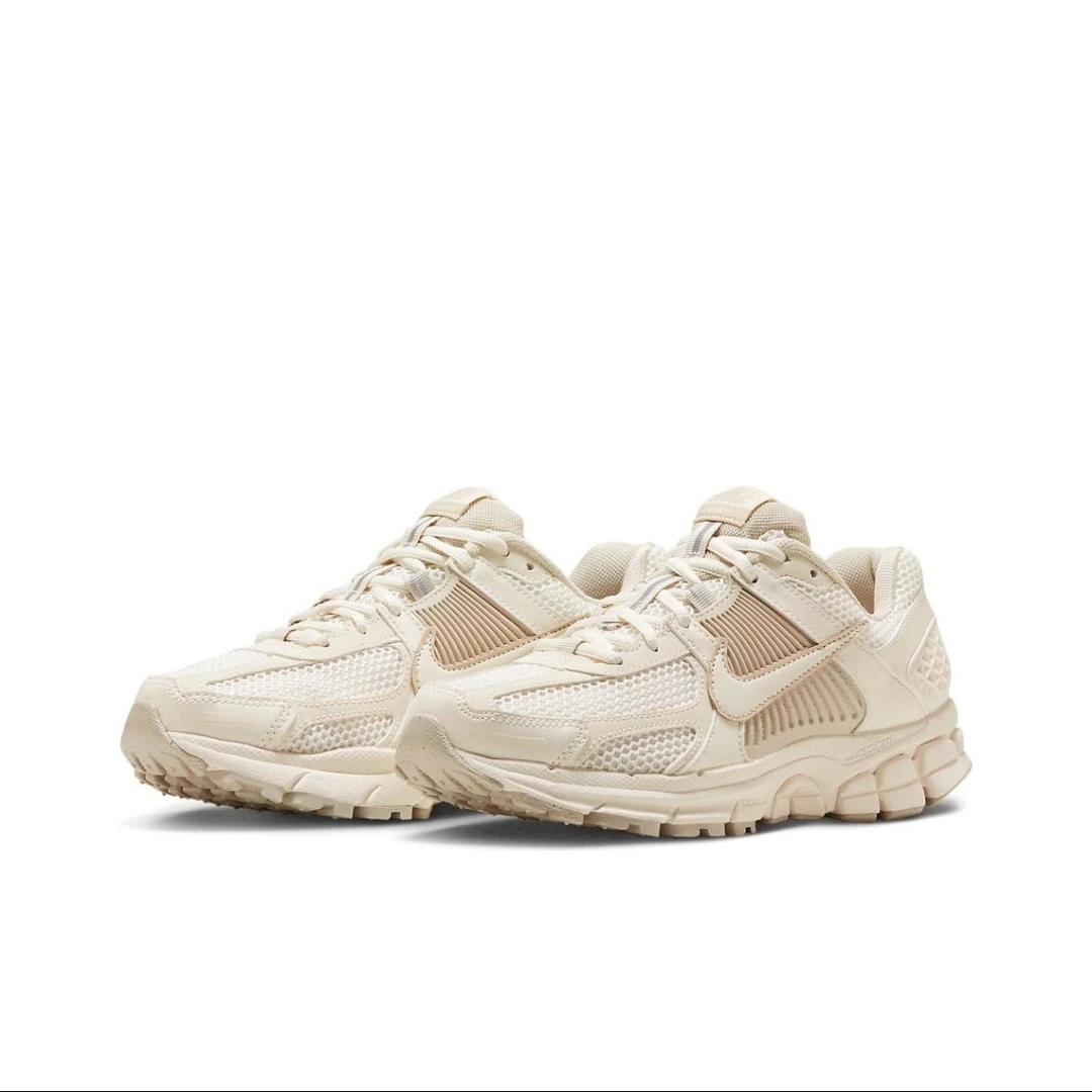 Nike耐克ZOOM VOMERO 5女款低帮运动休闲鞋网面卡其色-FQ6868-111