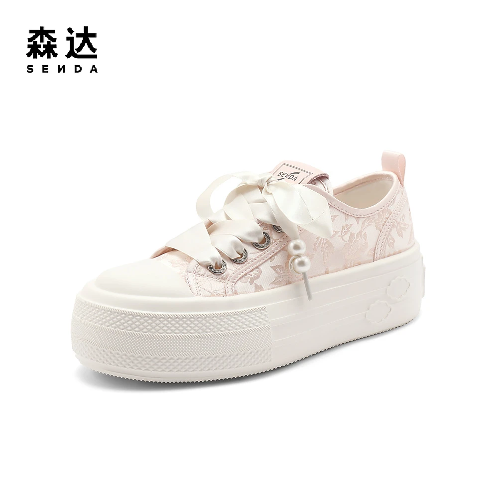 森达板鞋女款2024新款秋季面包厚底小白鞋休闲鞋ZCC12CM4