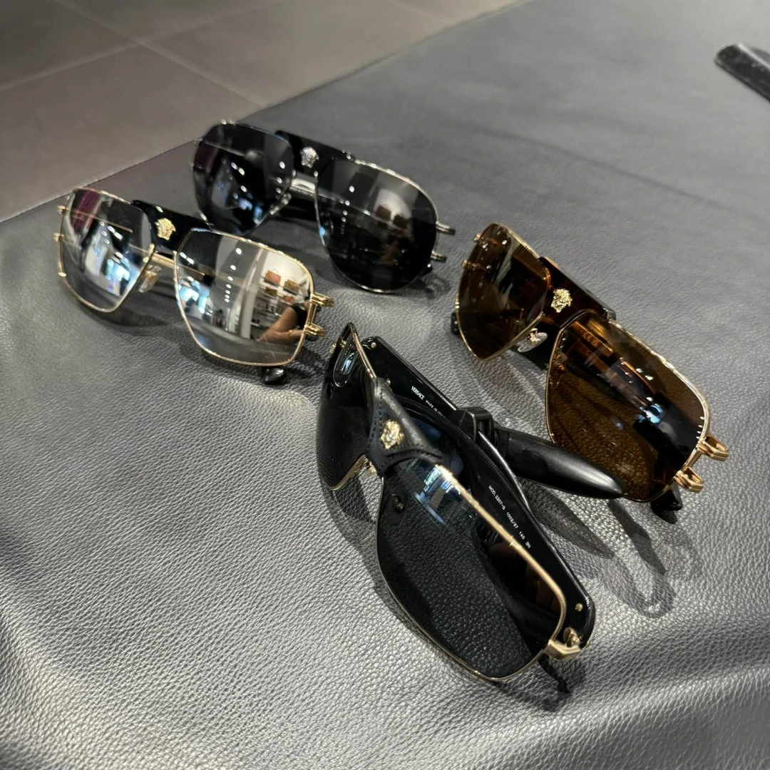 全新未使用 VERSACE/范思哲 时尚潮流墨镜太阳镜多色