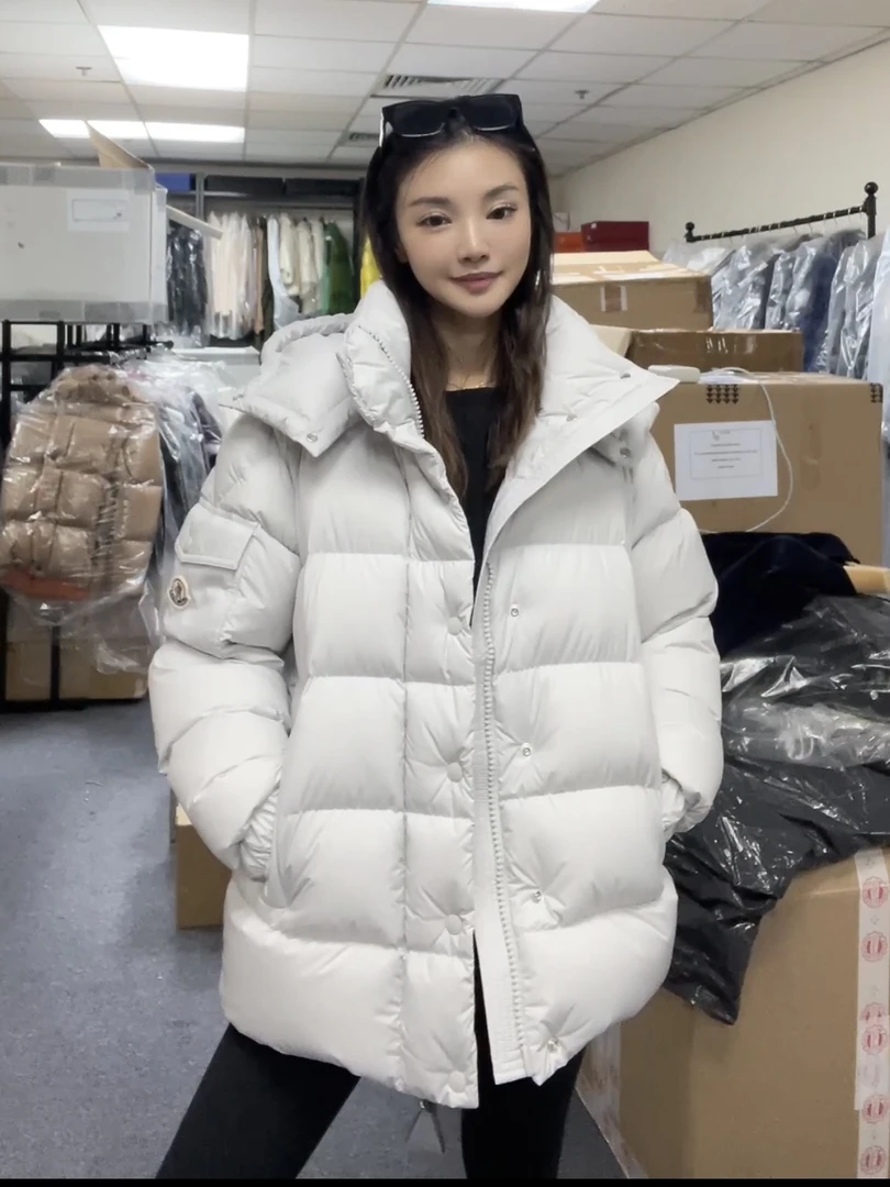全新未使用 MONCLER 蒙口【珍珠灰】70 maya限定纯色羽绒服