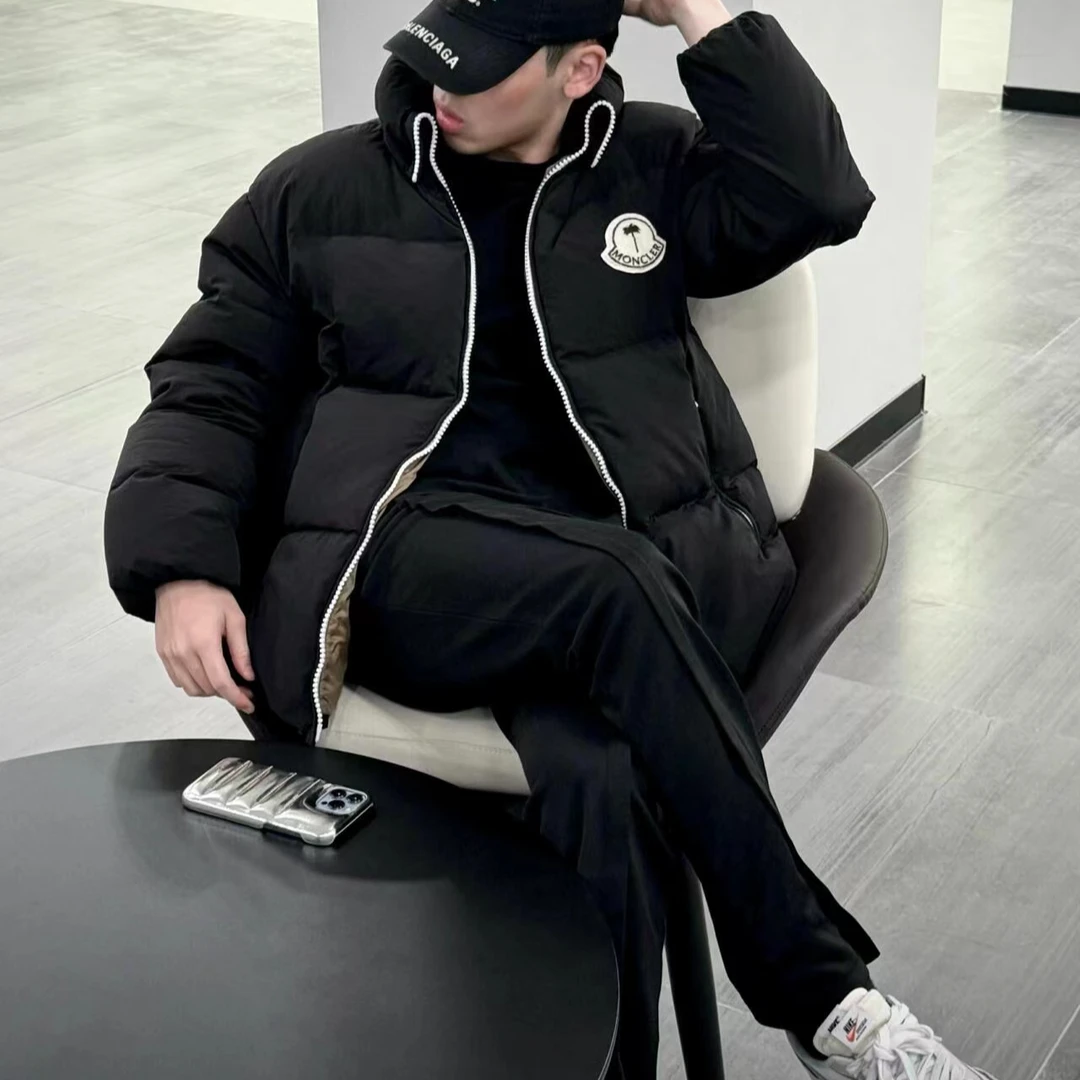 全新未使用 MONCLER palm angles联名白标黑色哑光羽绒服/rodmar