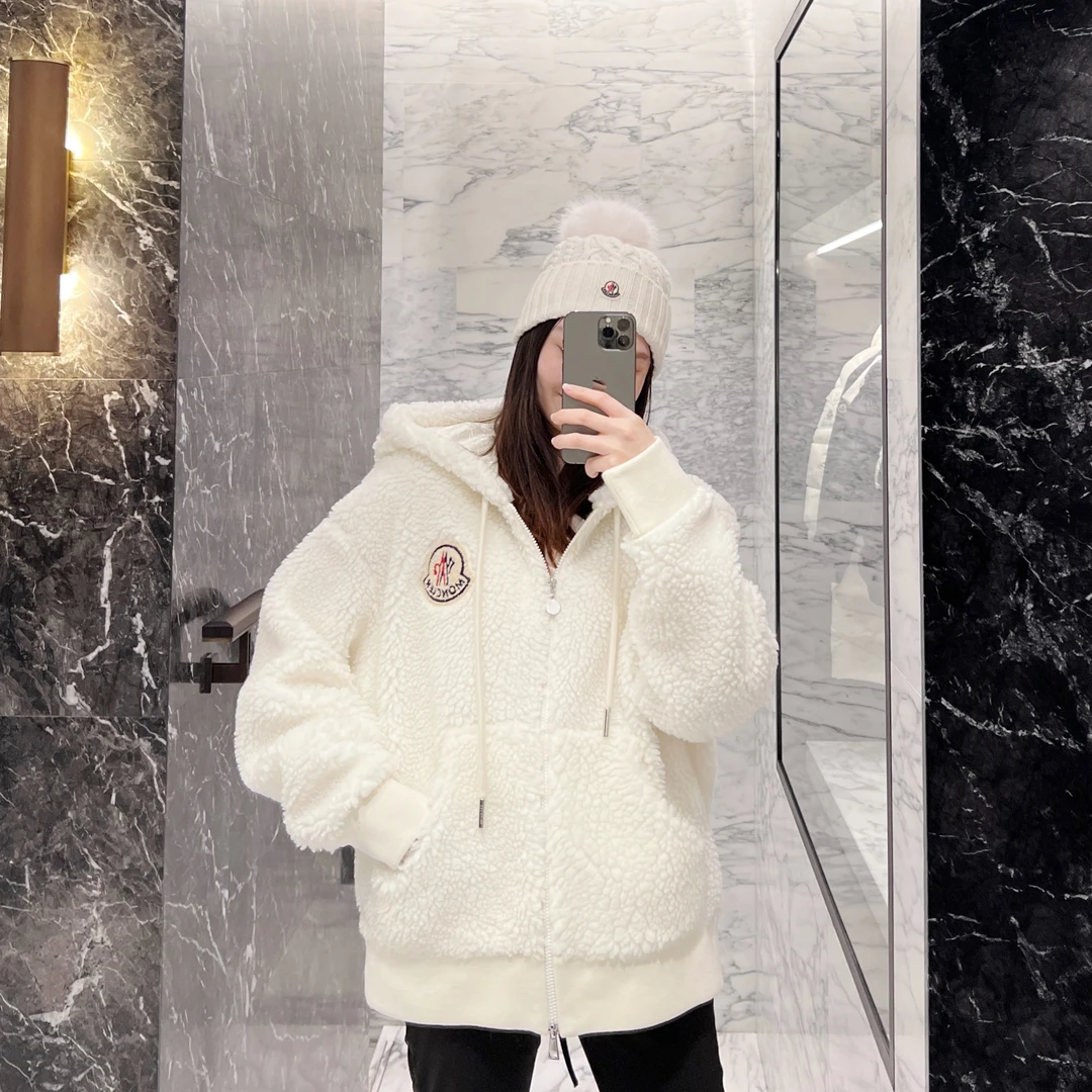 全新未使用 MONCLER 蒙口/魔方/专柜/连帽米白小熊外套/teddy