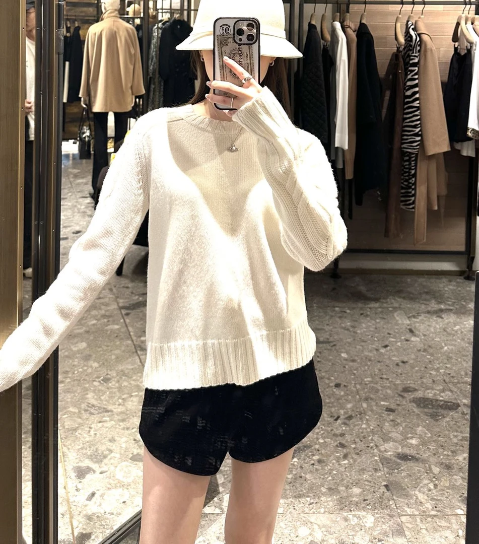 全新未使用  魔方/专柜 MAXMARA 白色打底毛衣/berlina