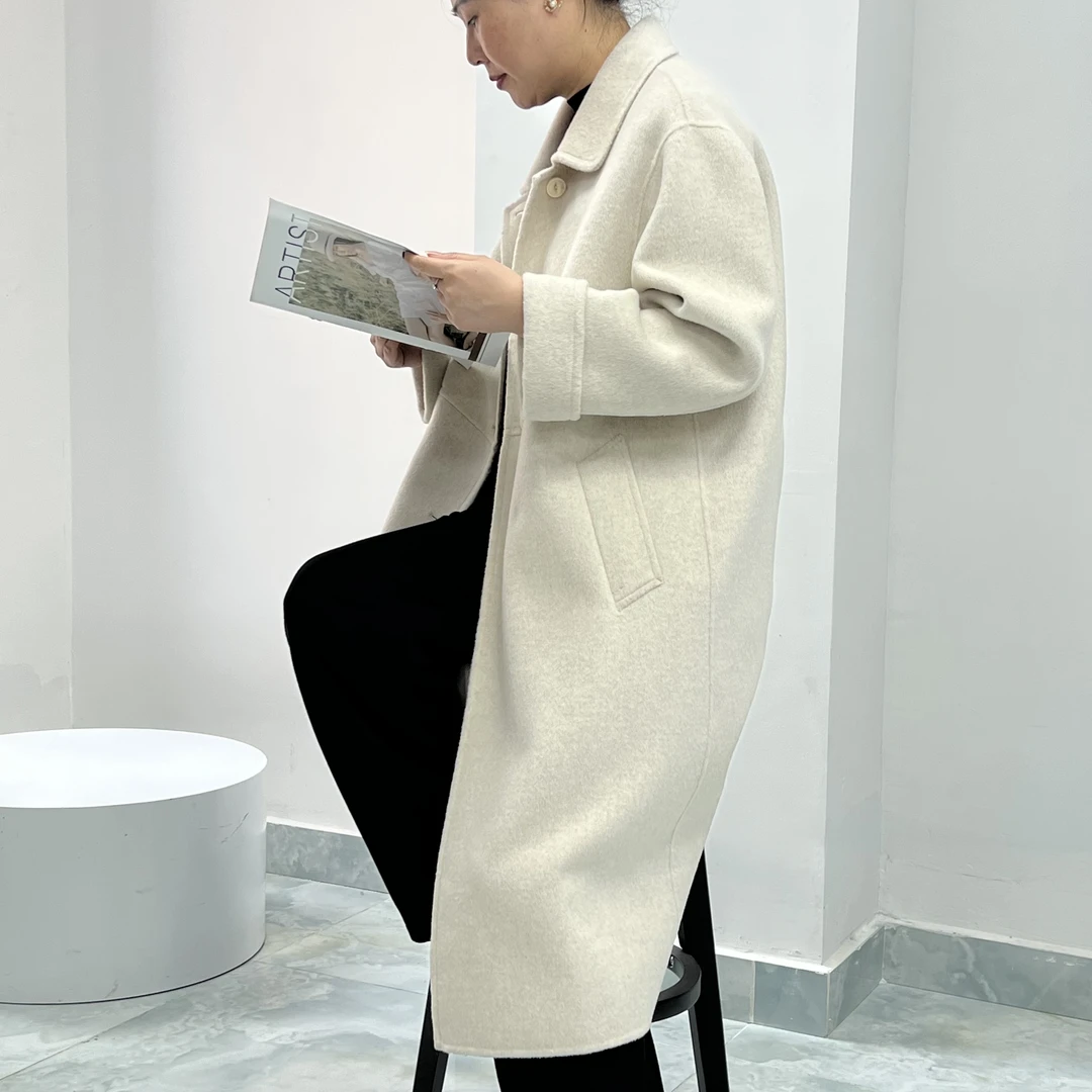 【乐乐】上新秋冬季宽松单排四粒扣方领新颖设计款时尚气质羊绒大衣