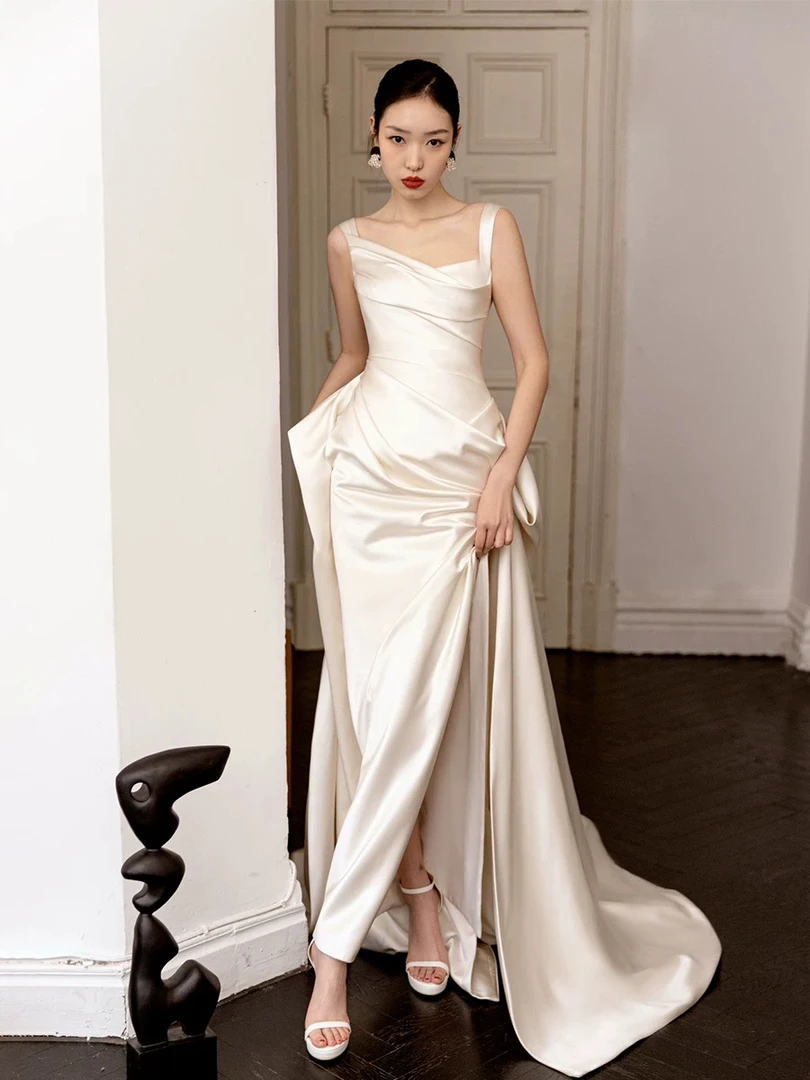 【蓓芙莉】法式新娘简约设计珍珠光泽进口缎面轻婚纱高端拖尾晚礼服