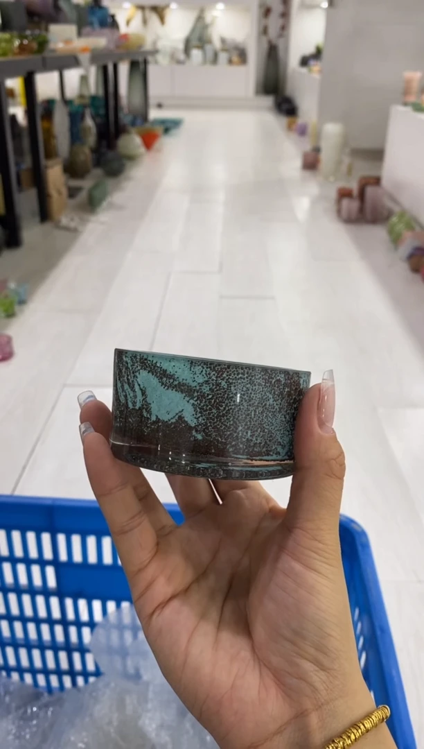 【闪购商品】福利琉璃花瓶