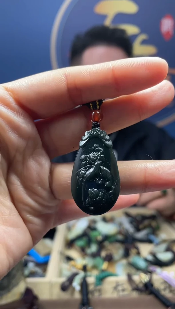 【闪购商品】和田玉颈饰未镶嵌1