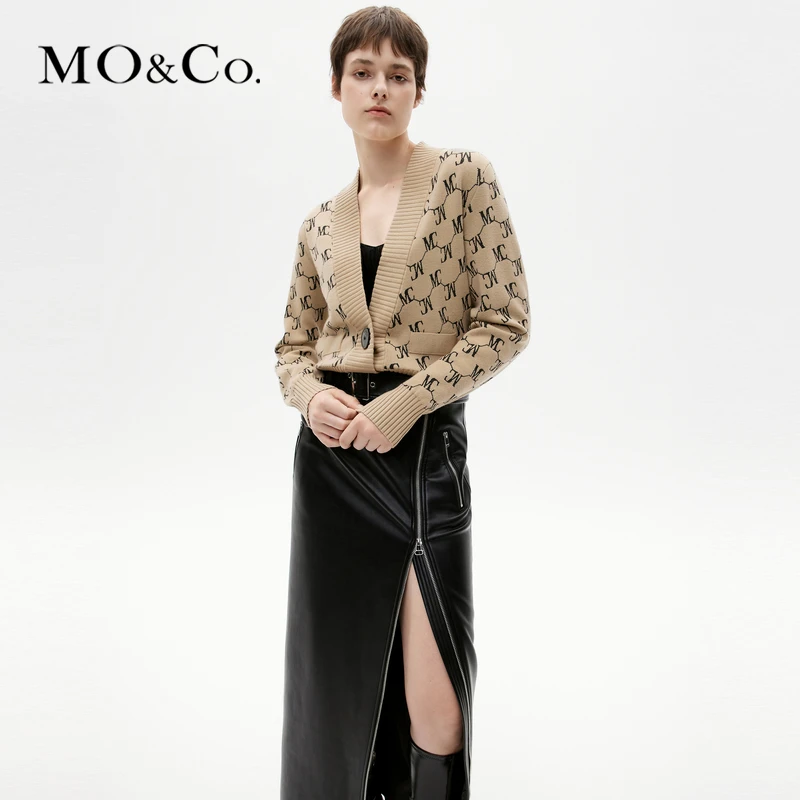 MOCO秋MC老花提花V领短款时尚针织衫开衫MBB3CAR007