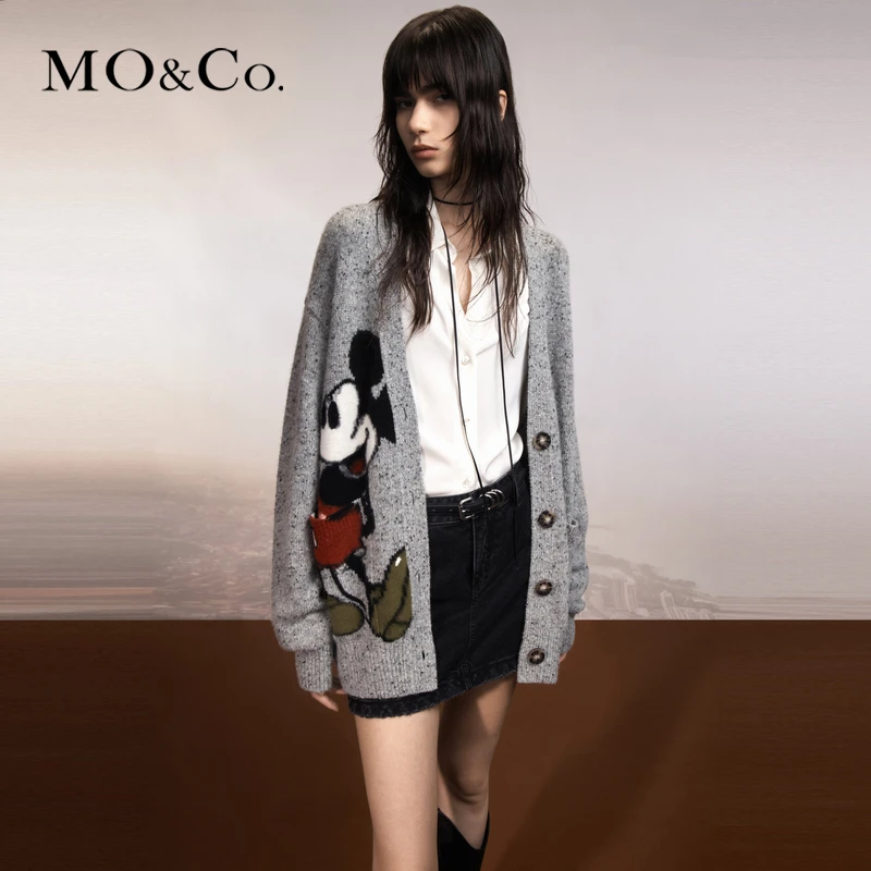 MOCO毛织开衫含绵羊毛V领外套宽松落肩美式学院图案MBC3CART09