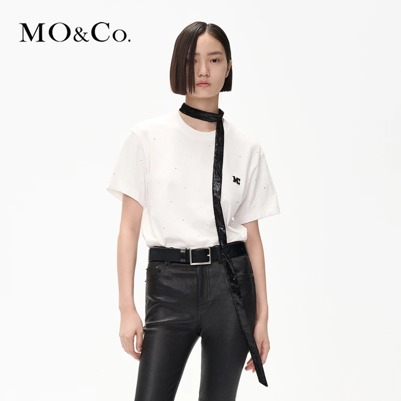 MOCO冬MC刺绣章仔烫钻棉质圆领白色短袖T恤MBC4TEE009