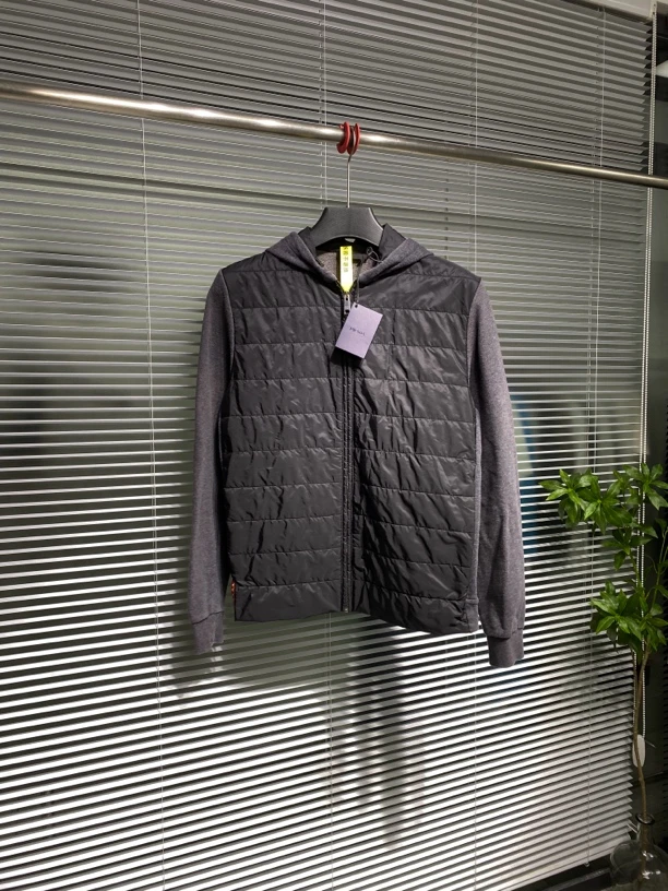 99新 Prada/普拉达 羽绒服 棉服 针织外套 薄棉夹克 S码 ko1510
