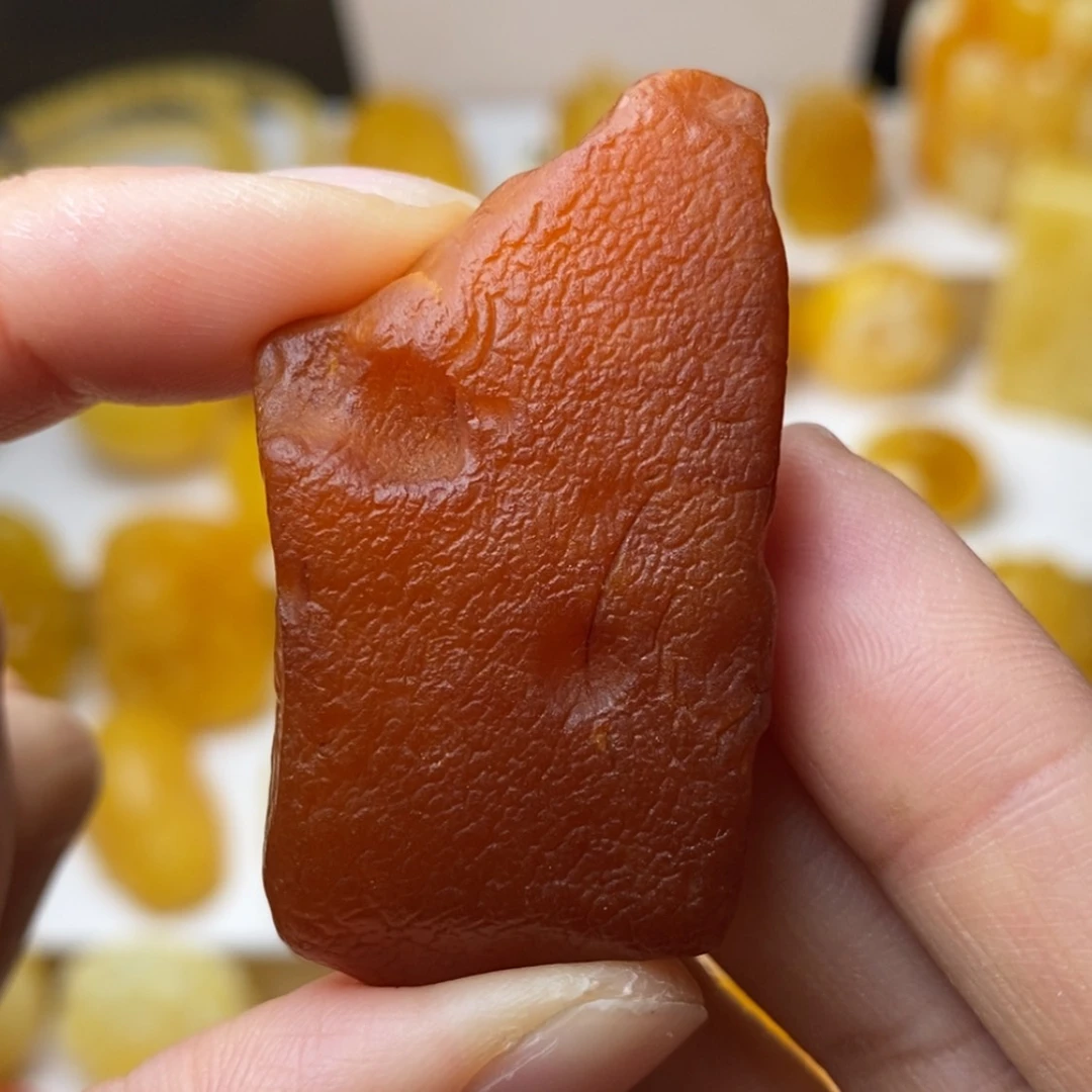 【闪购商品】琥珀颈饰未镶嵌躺**鱼