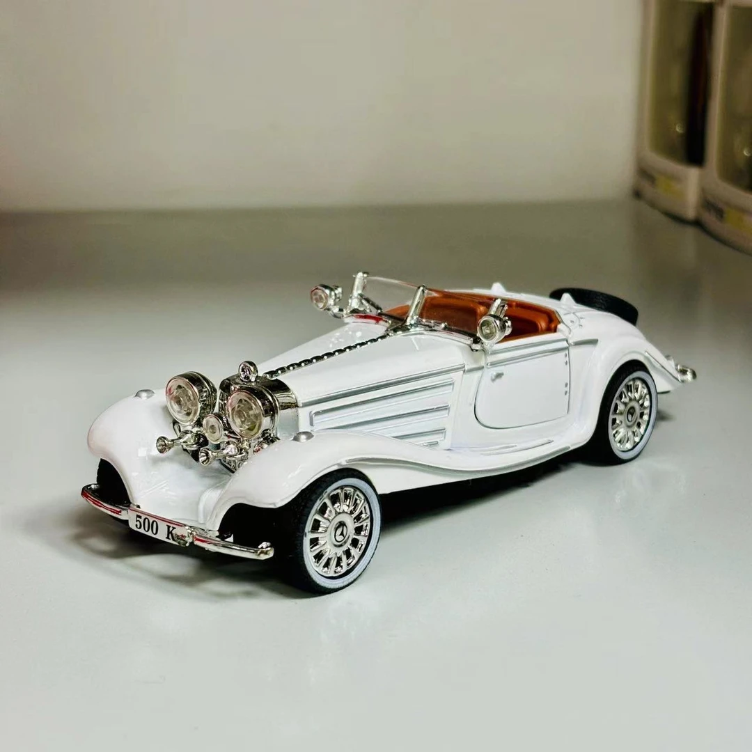 1:32合金声光奔驰老爷车4开门