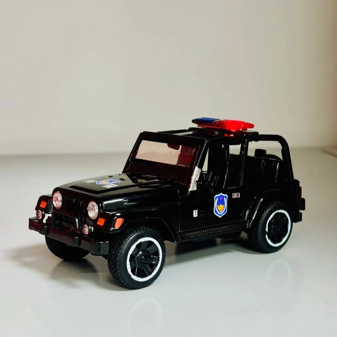 1:28合金声光牧马人特警车四开回力车