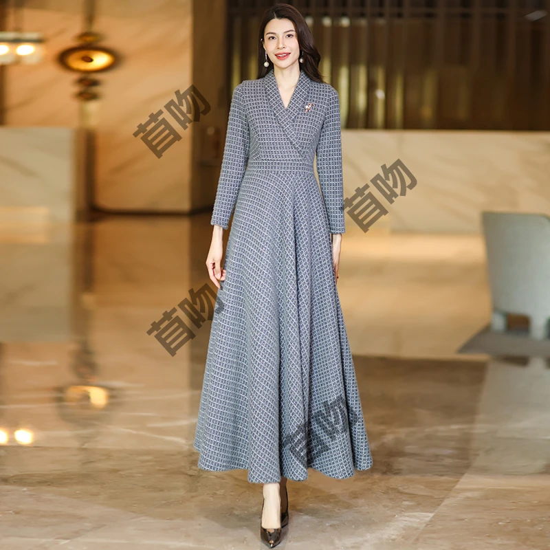 格子连衣裙2025新款星空灰秋冬裙子气质优雅简约高级感长款大摆裙