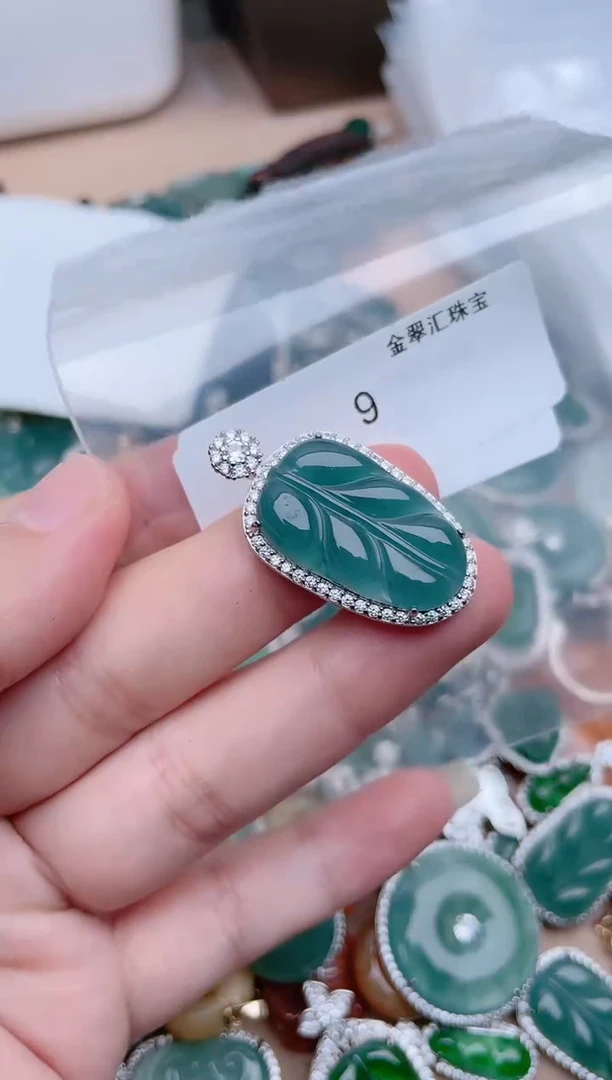 【闪购商品】翡翠颈饰未镶嵌9............1