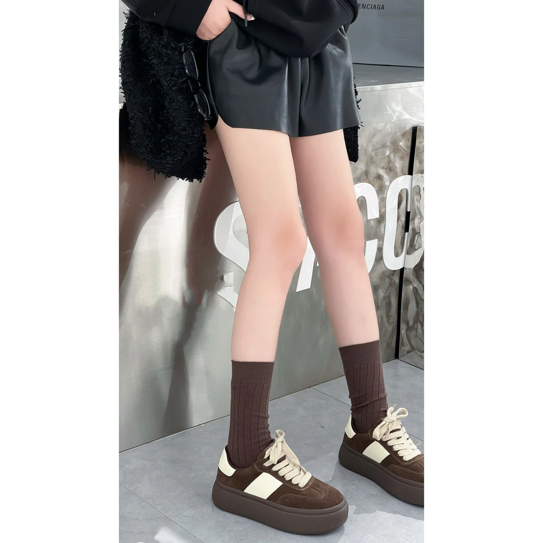 23882复古圆头百搭休闲板鞋