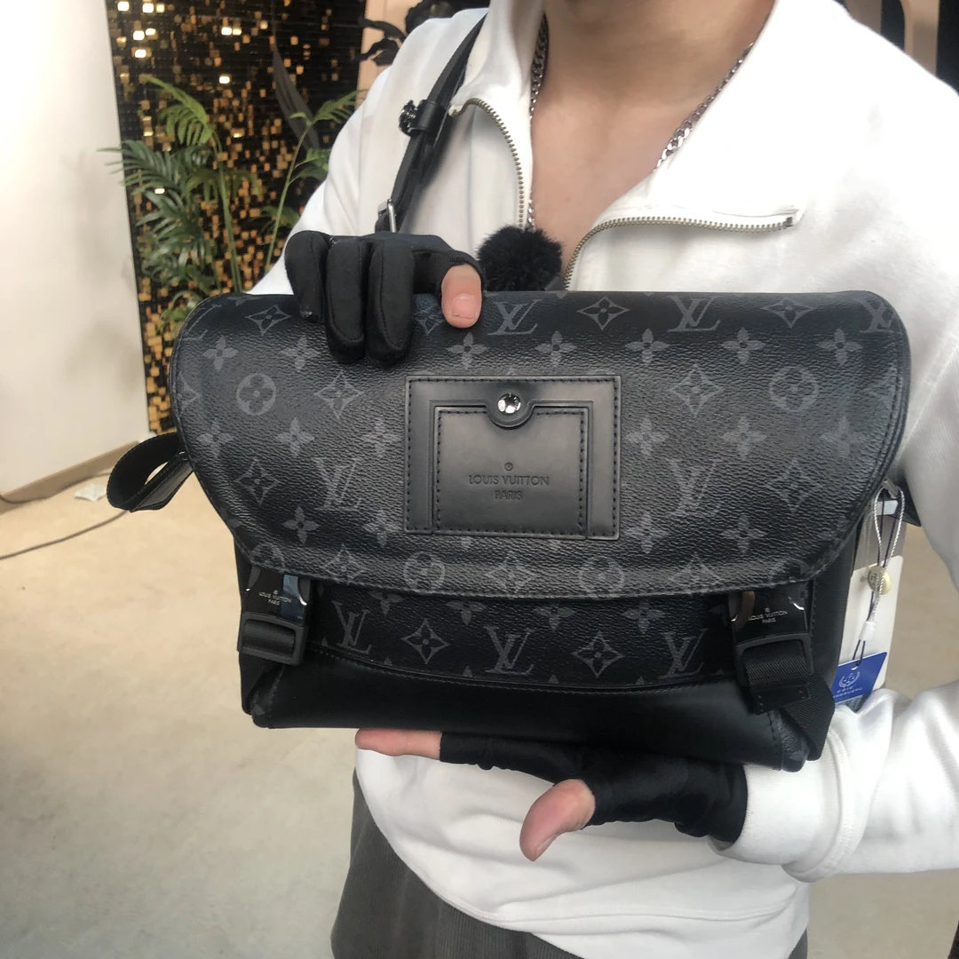 99新 LouisVuitton/路易威登 友福/男士邮差/99新