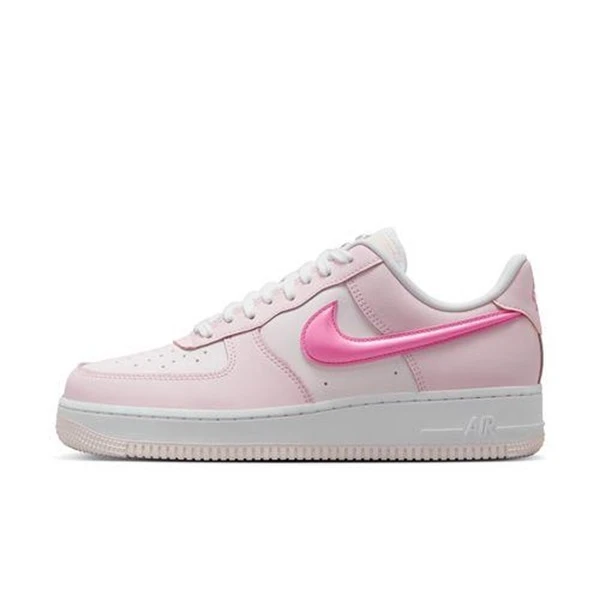 耐克经典系列女鞋AIR FORCE 1 '07 LX玲娜贝尔休闲板鞋HM3696-661