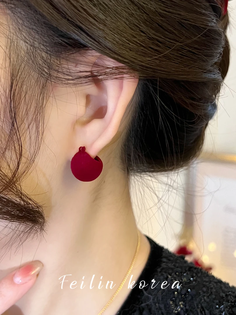 铜合金耳饰 港风红色丝绒水滴耳环女秋冬新年轻奢法式高级感耳扣
