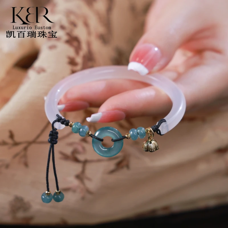 新款天然A货翡翠玛瑙白月光半镯原创设计款简约百搭女 KBR0520001