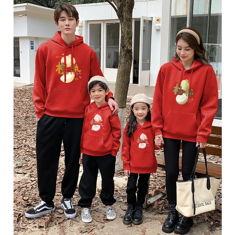 2024炸街亲子装秋冬一家三口连帽卫衣父子母女加绒中大童装全家装
