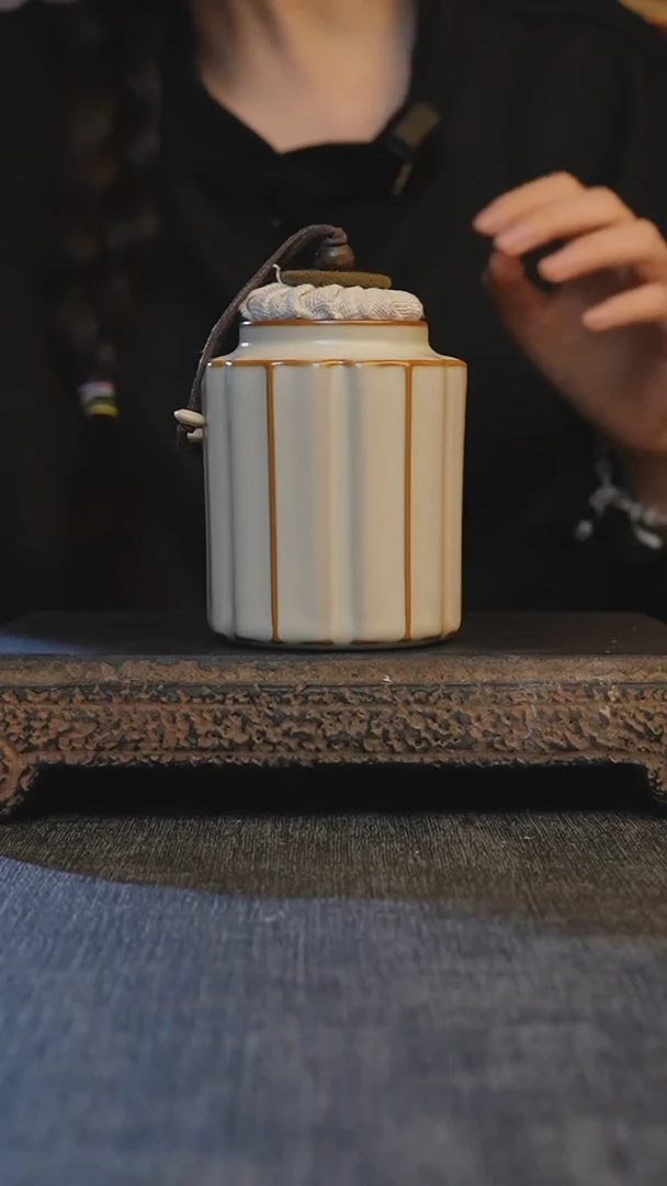 【闪购商品】A白色金边茶叶罐@@D0502
