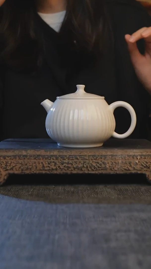 【闪购商品】AA草木灰皮球壶@@D0592