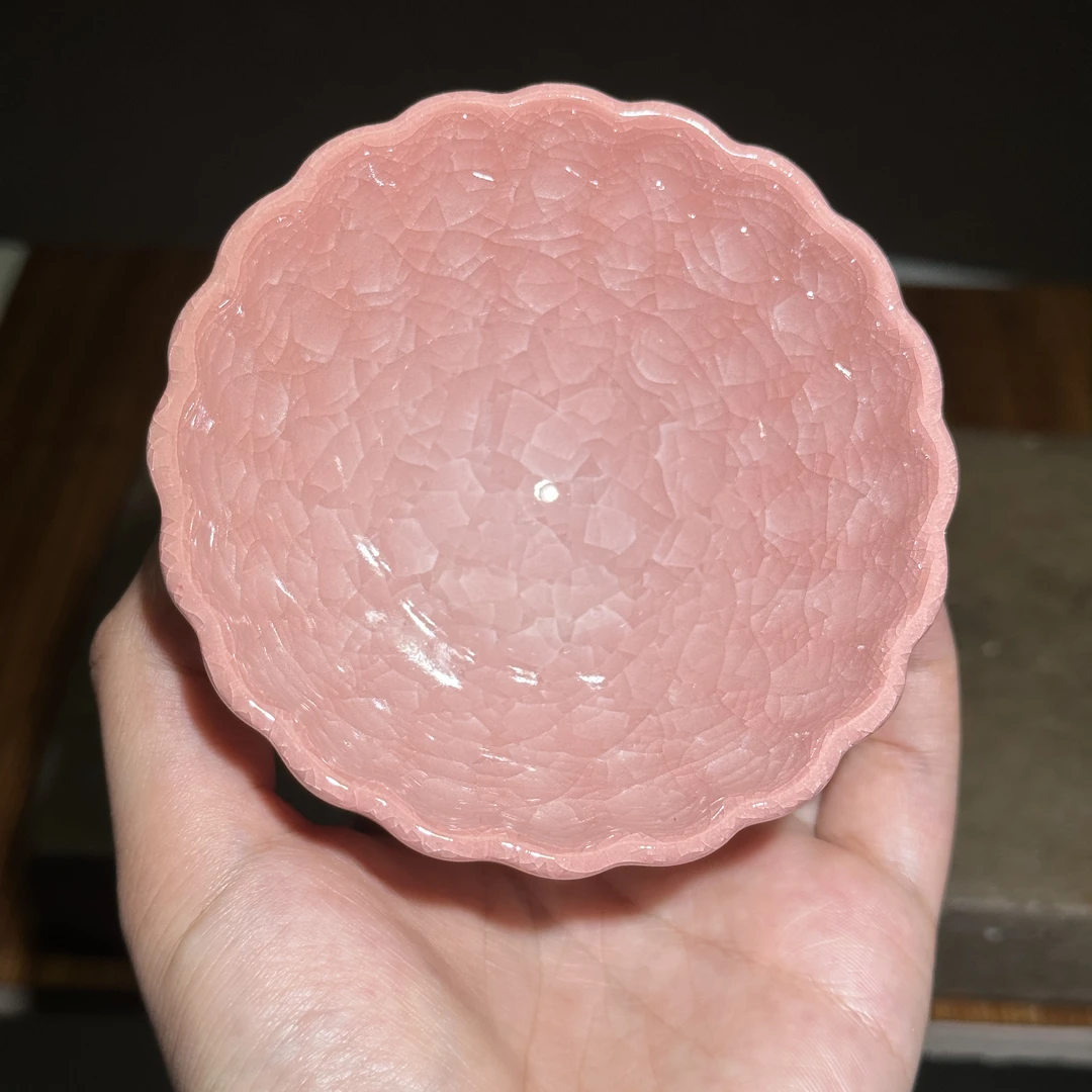 【闪购商品】瓷茶杯 粉冰裂葵口主人杯