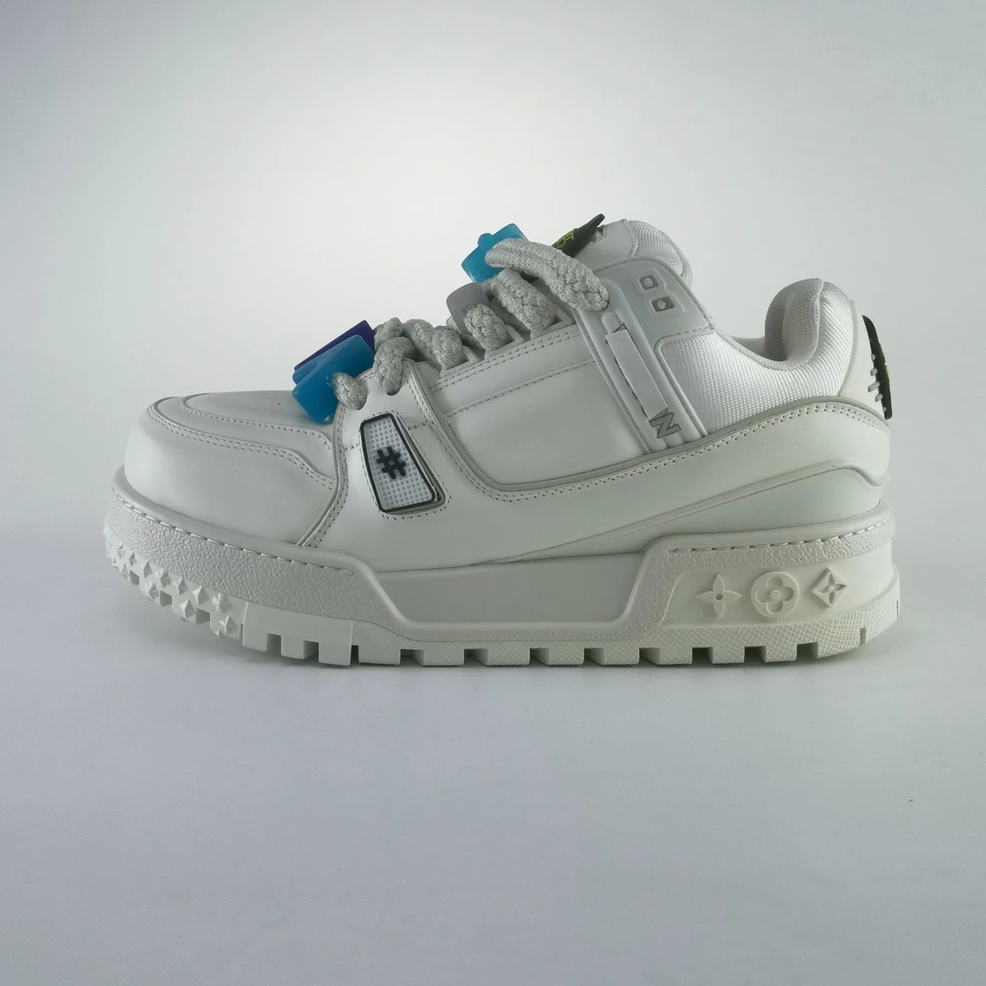 LVSOSTIT工厂SKT鞋 高品质爆款空胶工艺男女款舒适防滑低帮休闲鞋