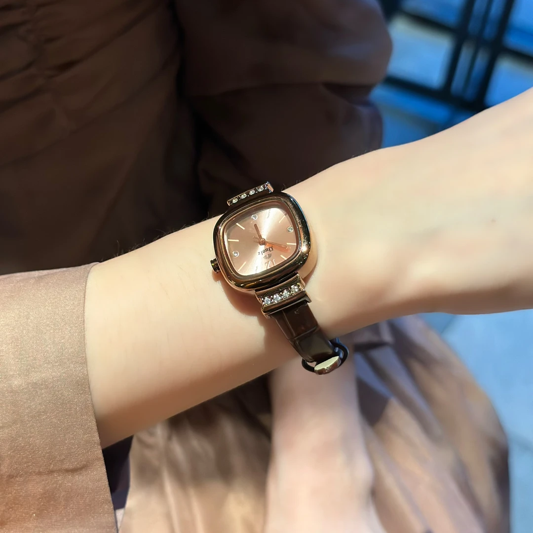 中古风古董派高定方糖系列轻奢文艺气质大牌防水女表