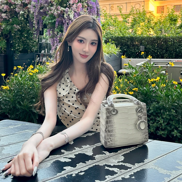 仲夏之梦小众礼服裙白色波点蝴蝶结性感斜肩显瘦修身收腰连衣裙女